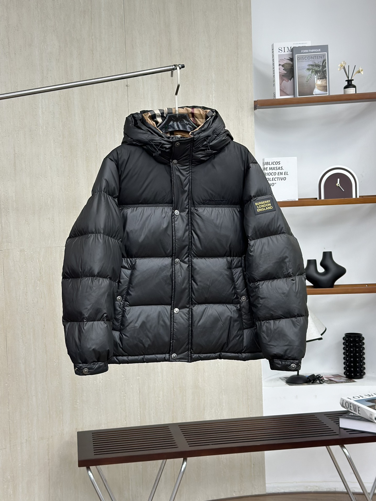 Top version 750 Burberry/Burberry letter badge down jacket: Product color: black, dark brown