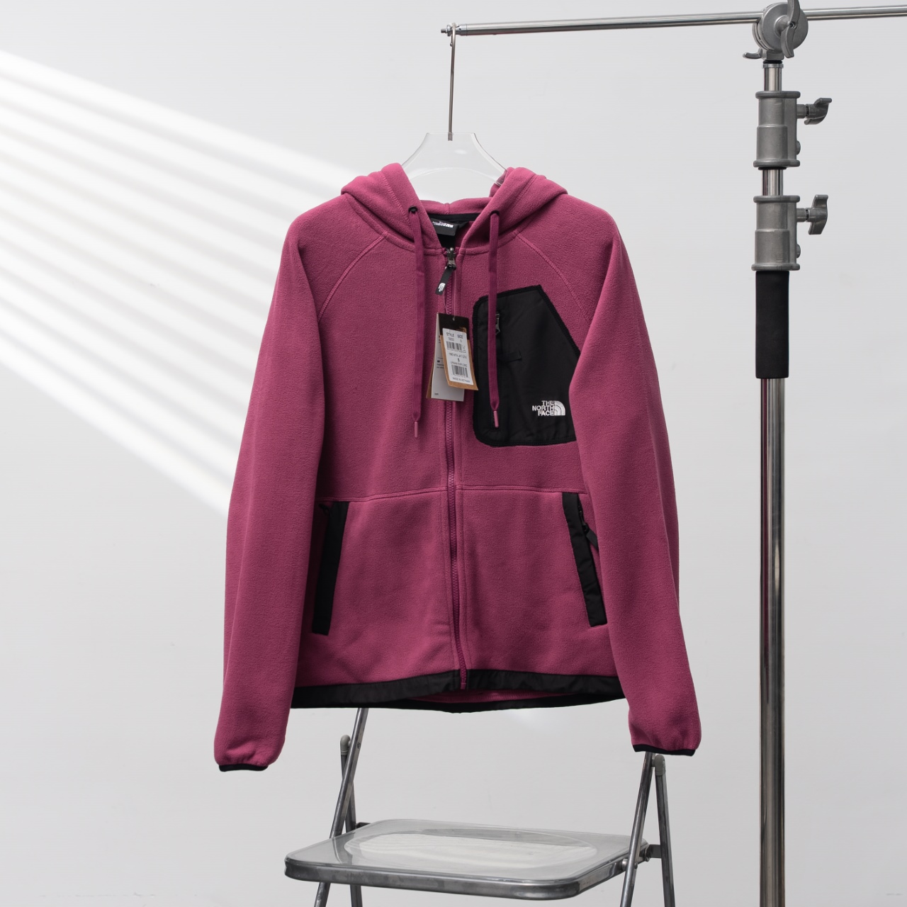 Factory direct supply 330TNF丨North Face 8933 Patch Pocket Hooded Suede Jacket Color: Rose Red